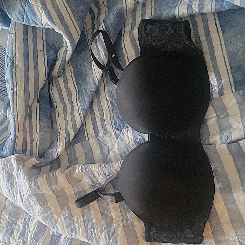 Torrid Curve Lacy Black Bra Never Worn